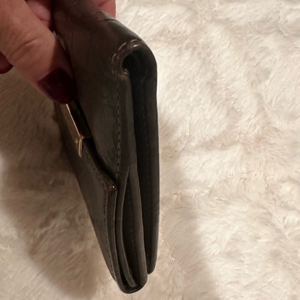 Gucci Compact wallet EUC - Picture 6 of 7